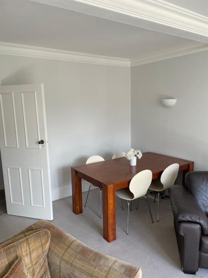 Spacious 2 Bedroom With Garden Apartemen *